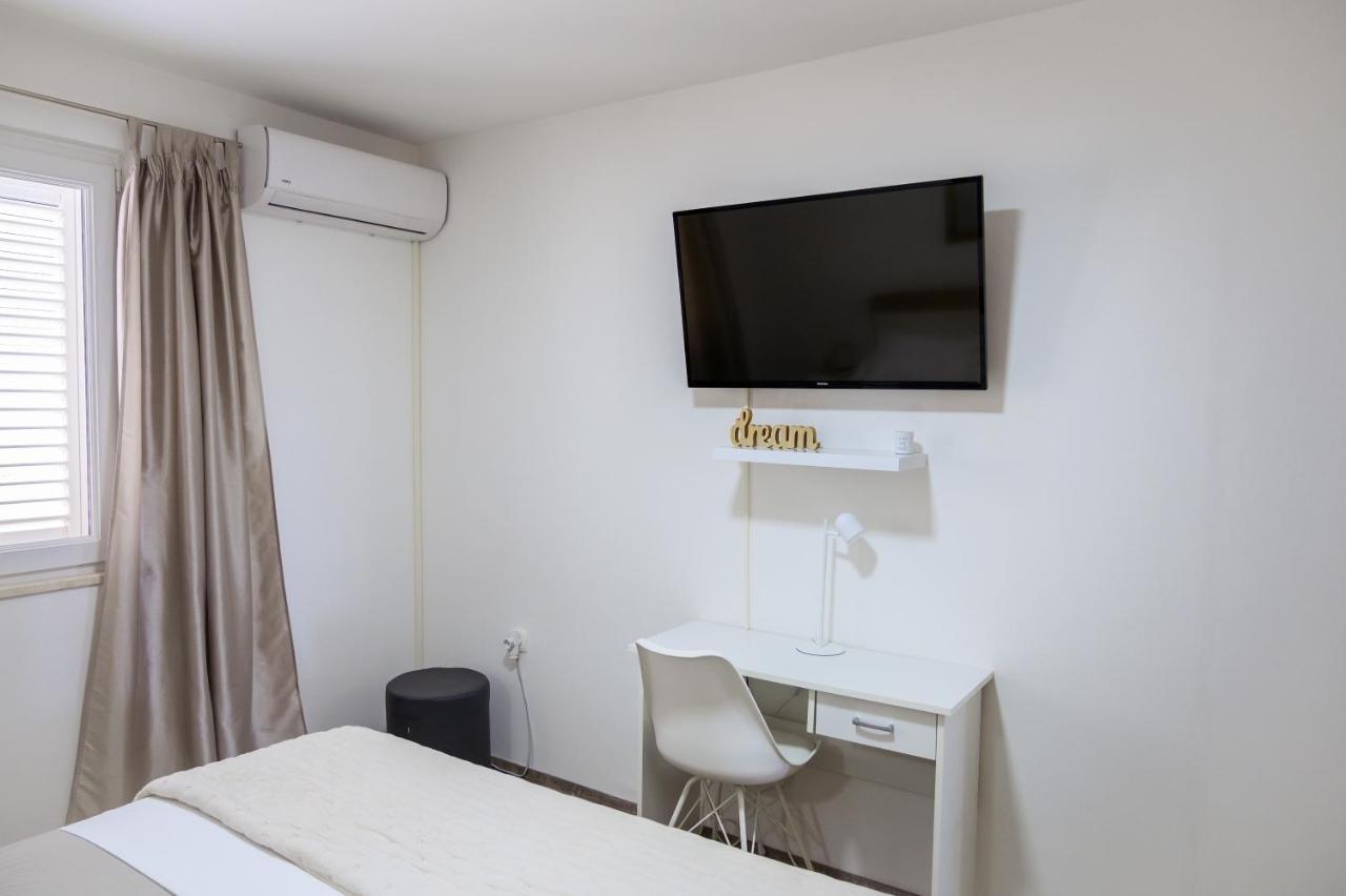 Apartment Tina بلوتشي المظهر الخارجي الصورة