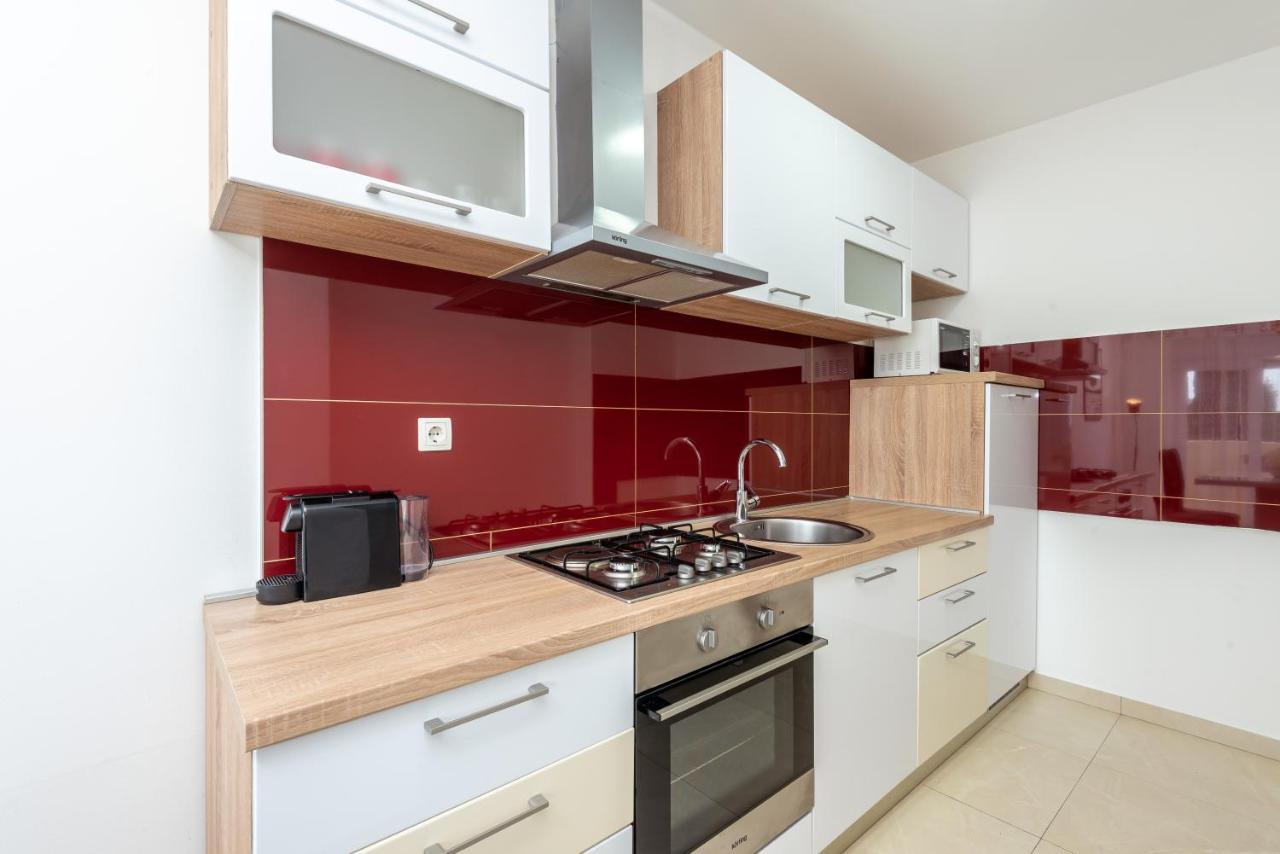 Apartment Tina بلوتشي المظهر الخارجي الصورة