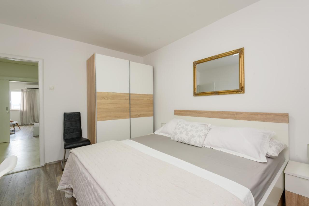 Apartment Tina بلوتشي المظهر الخارجي الصورة
