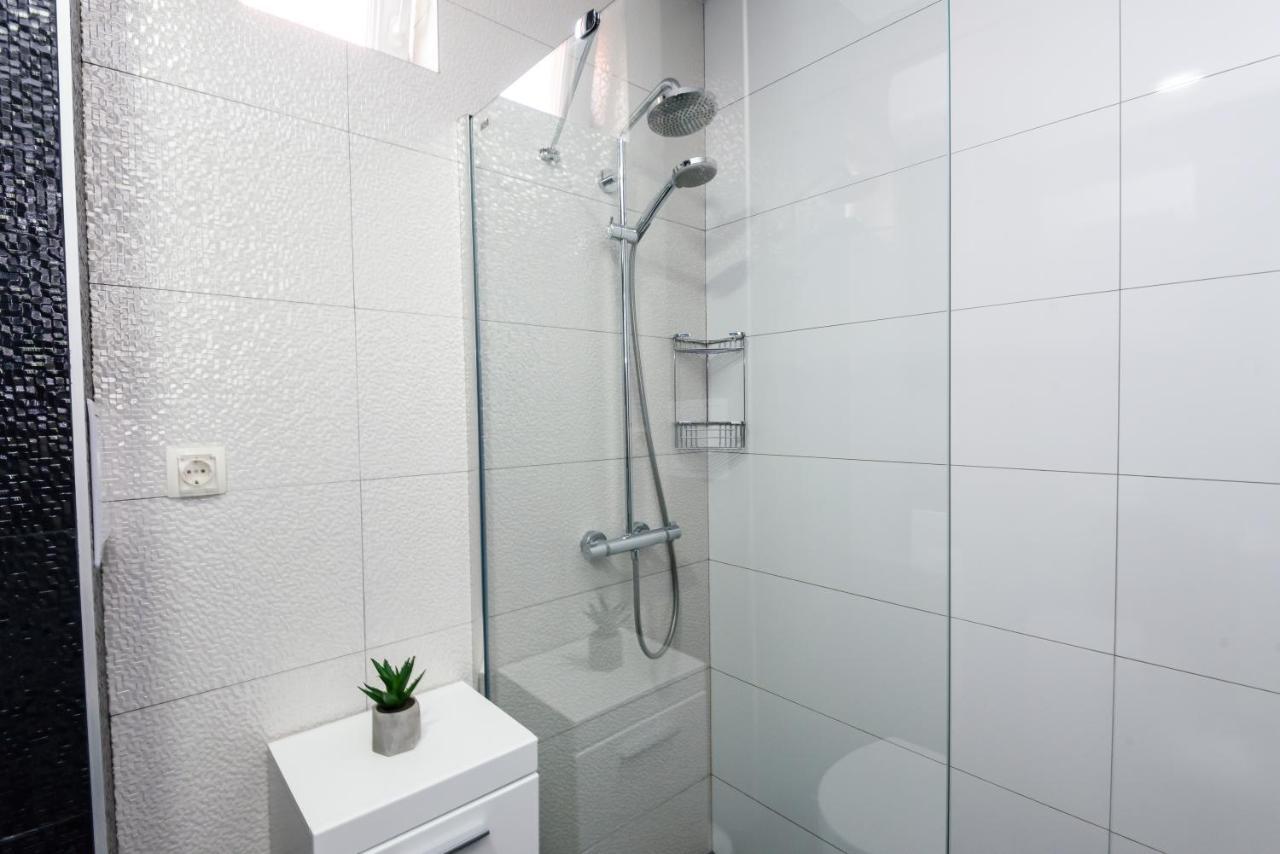 Apartment Tina بلوتشي المظهر الخارجي الصورة